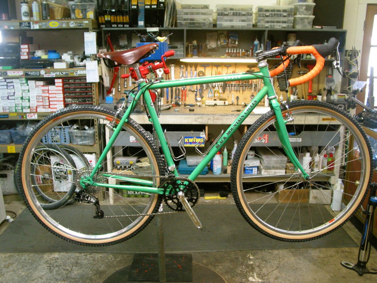 Monster Cross V3 Green - Black Mountain Cycles