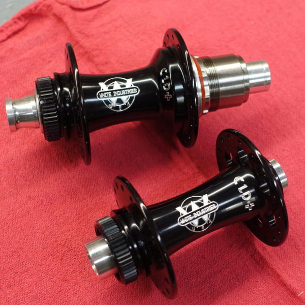 White Industries CLD+ Hubset Black