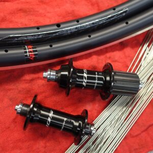 The Tubeless Rim Brake Wheelset - 700c